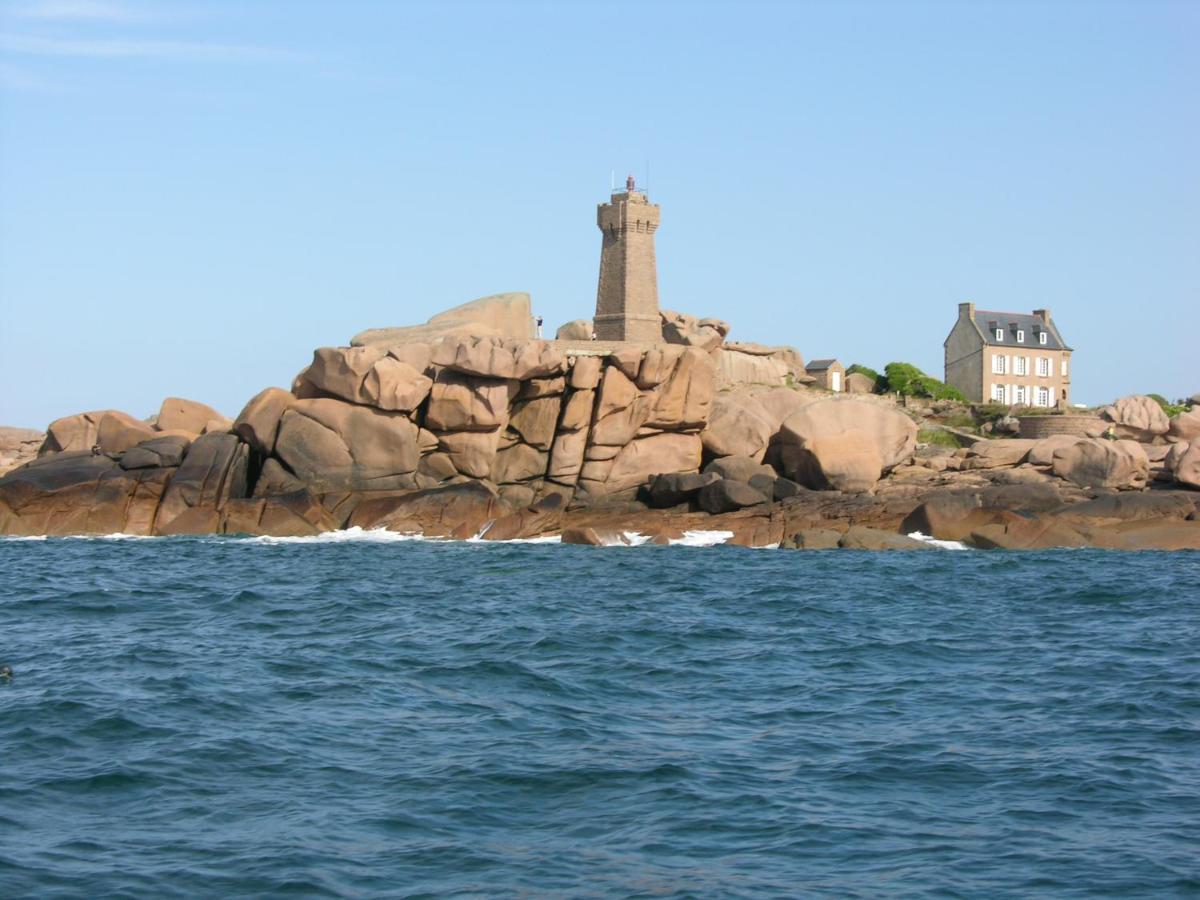 Studio Les Pieds Dans L'Eau Au Port De Ploumanac'H Perros-Guirec Exterior foto